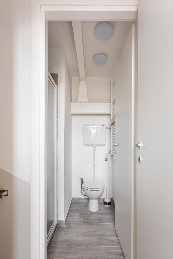 Lofty Loft - Chiese Apartment Milan Luaran gambar